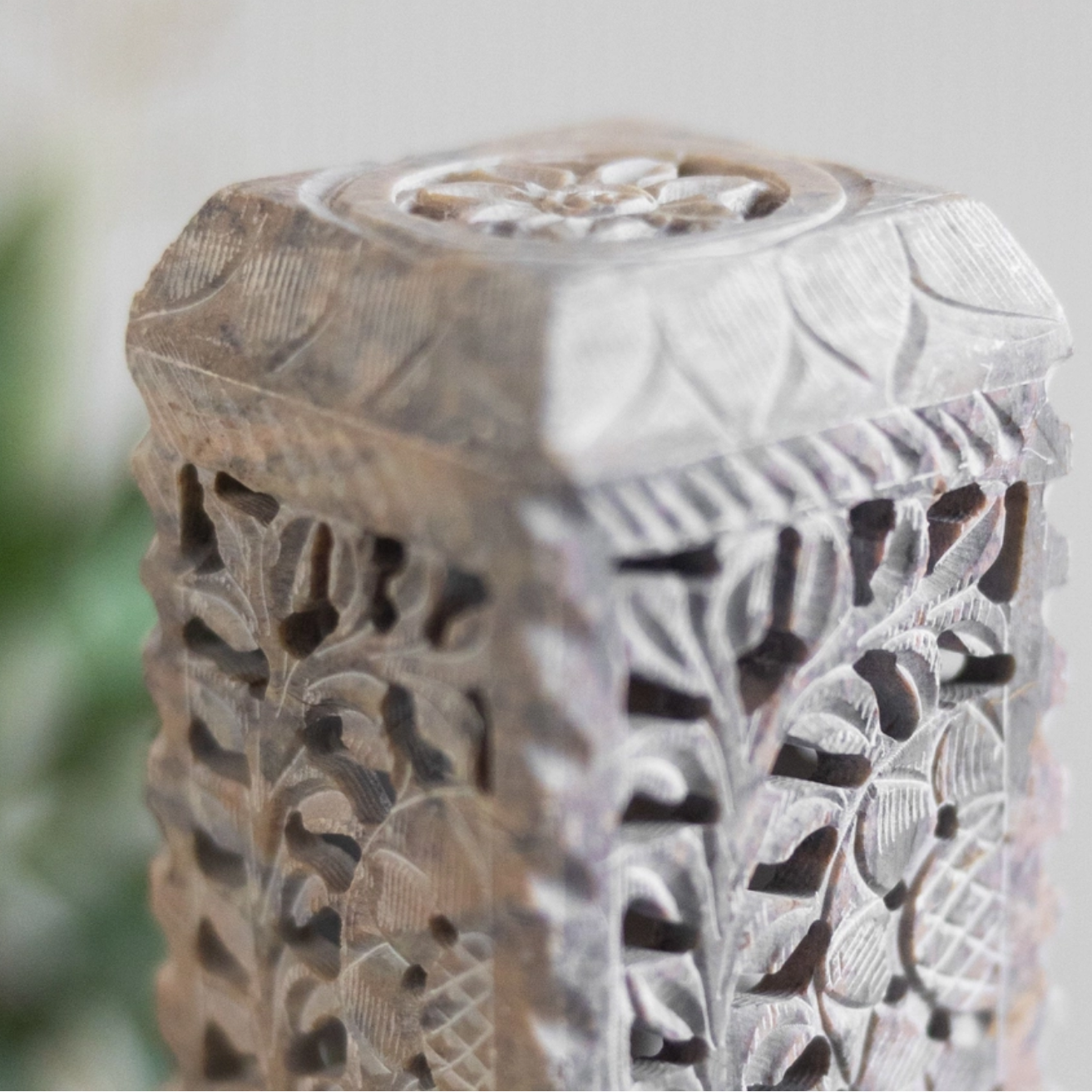 Meenaar Gorara Stone Tower Incense Holder